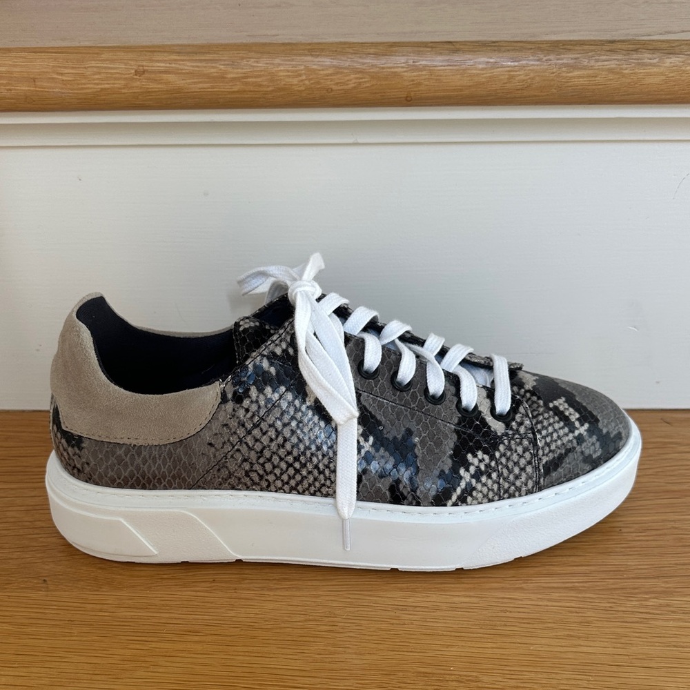 Aquatalia Snake Print Sneakers size 9